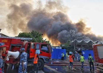 শাহজালাল বিমানবন্দরের কার্গো কমপ্লেক্সে আগুনের পর সাতটি অস্ত্র নিখোঁজ