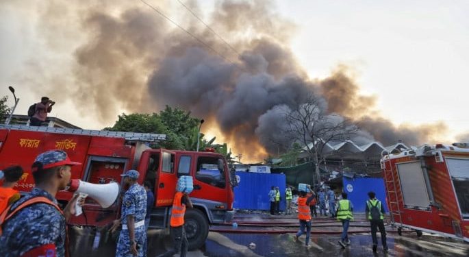 শাহজালাল বিমানবন্দরের কার্গো কমপ্লেক্সে আগুনের পর সাতটি অস্ত্র নিখোঁজ