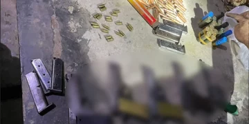 রাউজানে যৌথ বাহিনীর অভিযানে বিপুল পরিমাণ অস্ত্র উদ্ধার সহ আটক ৩