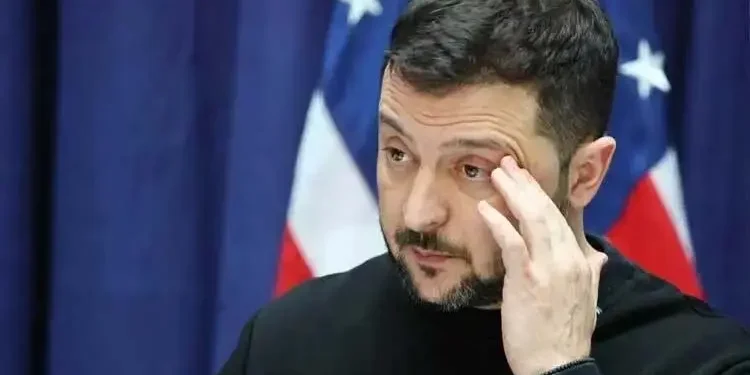 দুর্নীতির অভিযোগ জেলেনস্কির প্রধান সহকারীর বিরুদ্ধে