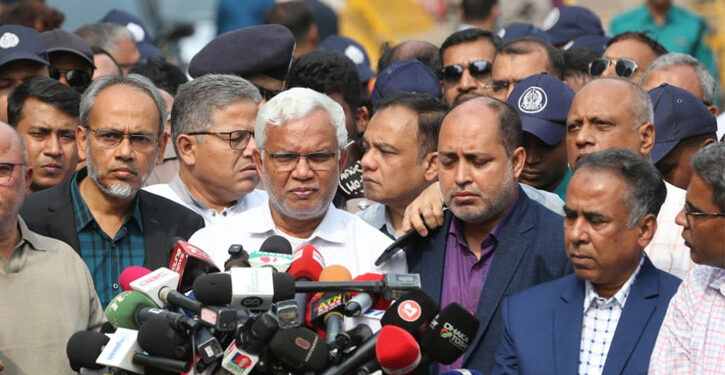 গুজবে কান দেবেন না, চিকিৎসা গ্রহণ করতে পারছেন খালেদা জিয়া: ডা: জাহিদ