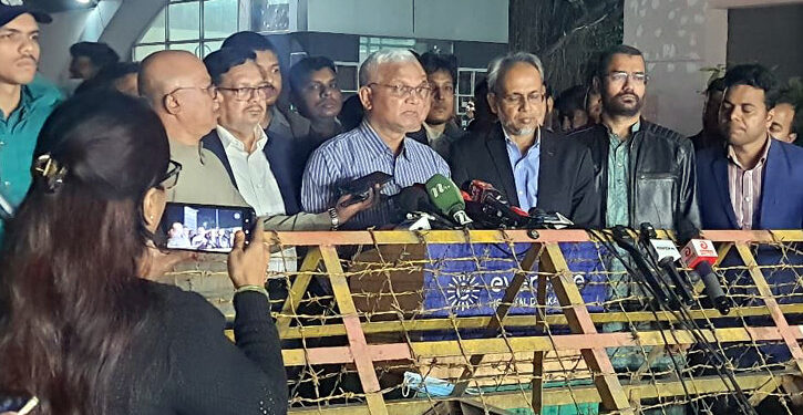 ‘রেসপন্স’ দিচ্ছেন খালেদা জিয়া চিকিৎসাতে