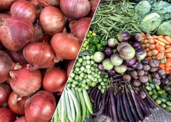পেঁয়াজের তীব্র দাম, সবজিতেও মিলছে না স্বস্তি