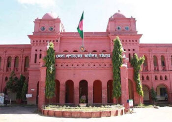 ৪২ ম্যাজিস্ট্রেট চট্টগ্রামে নির্বাচনী আচরণবিধি নিশ্চিতে মাঠে