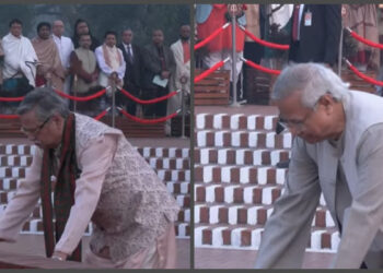 রাষ্ট্রপতি-প্রধান উপদেষ্টা শ্রদ্ধা জানালে বীর শহীদদের