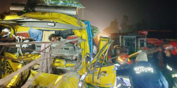 ট্রাকের সাথে ট্রাকের সংঘর্ষে নিহত ১