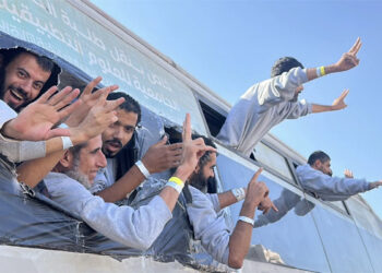 ১২ বন্দিকে মুক্তি দিয়েছে ইসরায়েল গাজা থেকে