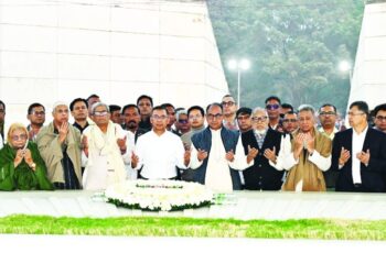 বাবার কবরের পাশে তারেক রহমান ১৮ বছর পর