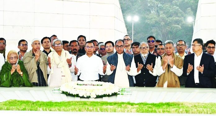 বাবার কবরের পাশে তারেক রহমান ১৮ বছর পর