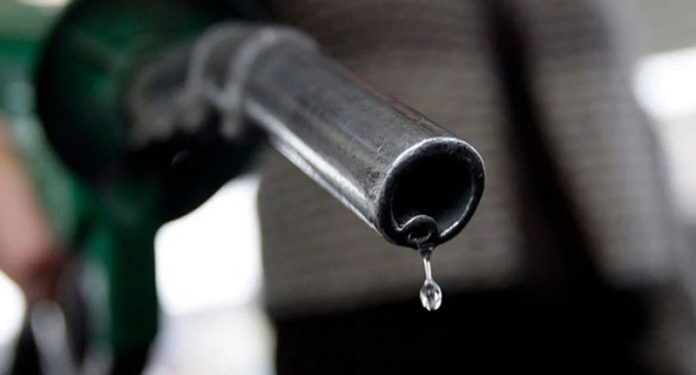 এক বছরেও সচল হয়নি ৮ হাজার কোটি টাকার পাইপলাইন