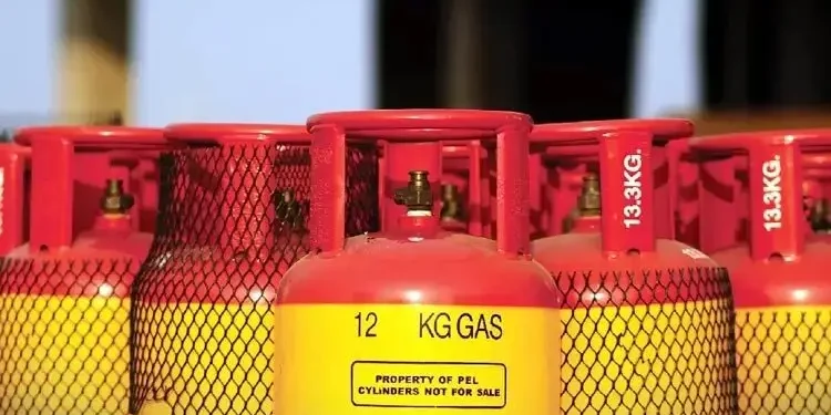 ৩৮ টাকা বাড়ল ১২ কেজি এলপিজির মূল্য