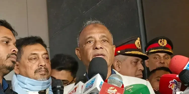 অবৈধ অস্ত্র ঢুকছে নির্বাচনকে টার্গেট করে: স্বরাষ্ট্র উপদেষ্টা