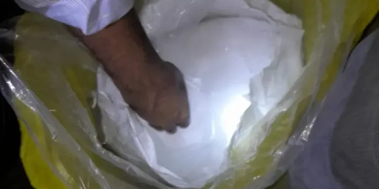 আমদানি নিষিদ্ধ ৪২০০ কেজি ঘনচিনি জব্দ চট্টগ্রাম বন্দরে