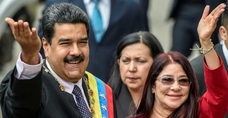 স্ত্রীসহ ভেনেজুয়েলার প্রেসিডেন্ট মাদুরো  আটক