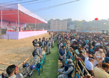 পলোগ্রাউন্ড মাঠে সকাল থেকেই আসছেন বিএনপি নেতাকর্মীরা