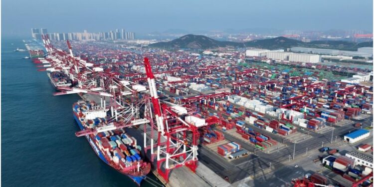 ইউরোপের বাজারে চলছে চীনা পণ্যের রাজত্ব