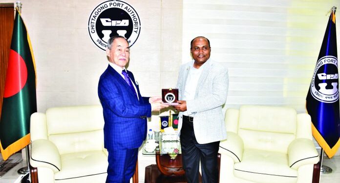 জাপানি বিশেষজ্ঞ দল চট্টগ্রাম বন্দর পরিদর্শনে
