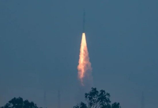 মহাকাশ মিশনে ১৬টি স্যাটেলাইটে হারাল ভারত