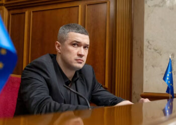 অনুমতি ছাড়া ছুটিতে ২ লাখ সেনা, নিয়োগ এড়াচ্ছেন আরও ২০ লাখ