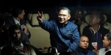 লাল-সবুজ বাস তারেক রহমানকে নিয়ে এখন চট্টগ্রামে