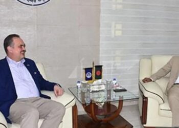 যুক্তরাষ্ট্রের রাষ্ট্রদূত চট্টগ্রাম বন্দর পরিদর্শনে