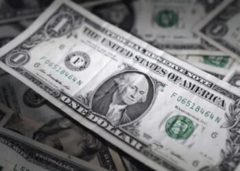 মার্কিন ডলারের দাম চার বছরের মধ্যে সর্বনিম্ন