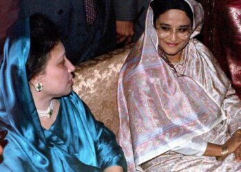 গণতন্ত্র প্রতিষ্ঠায় খালেদার অবদান স্মরণ করলেন হাসিনা