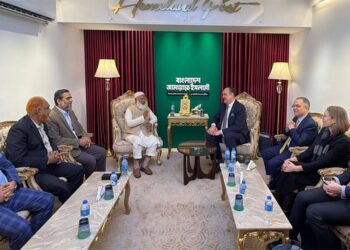 যুক্তরাষ্ট্রের রাষ্ট্রদূতের সঙ্গে জামায়াত আমিরের সাক্ষাৎ