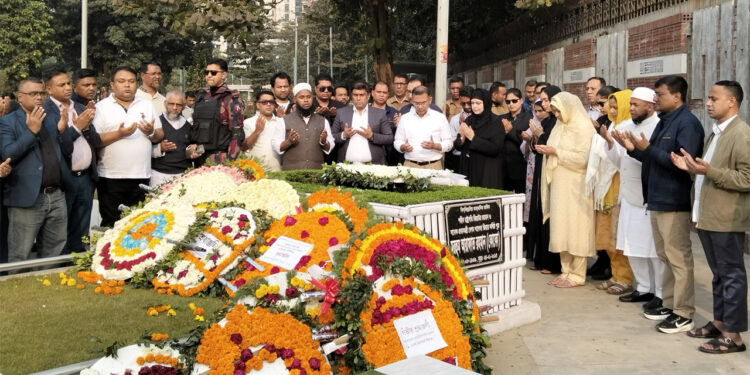 তারেক রহমান জিয়ারত করলেন কোকোর কবর