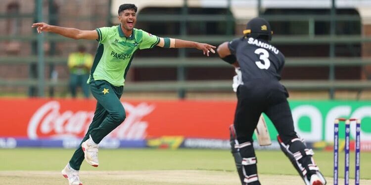 নিউজিল্যান্ডকে বড় ব্যবধানে হারালো পাকিস্তান