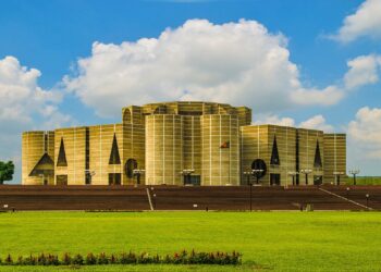 নতুন সরকার শপথ নিবেন মঙ্গলবার