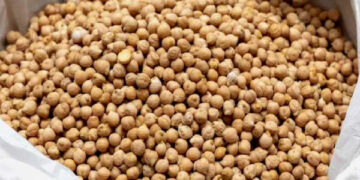 চট্টগ্রামে খুচরা বাজারে বাড়ছে ছোলার দাম