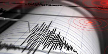 আজ ভোরে ভূমিকম্পে কাঁপল দেশ