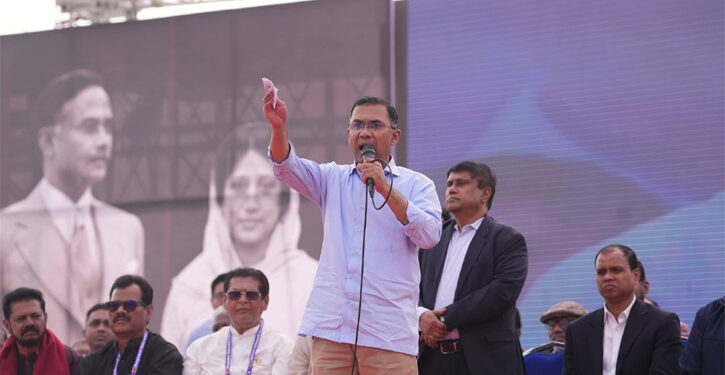 ত্রয়োদশ নির্বাচনে প্রধানমন্ত্রী হওয়ার দৌড়ে এগিয়ে তারেক রহমান