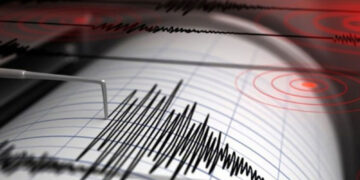 ফের ভূমিকম্পে কাপঁল দেশ