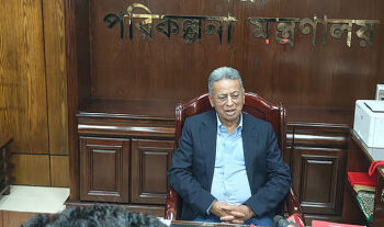 প্রয়োজনেই গভর্নর পদে পরিবর্তন, আরও অনেক জায়গায় হবে: অর্থমন্ত্রী