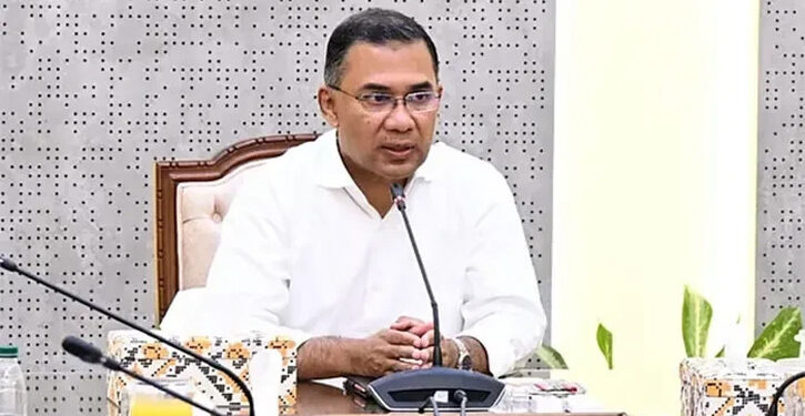 জনদুর্ভোগের কথা বিবেচনা করে প্রধানমন্ত্রী সবার আগেই অফিস চলে আসেন