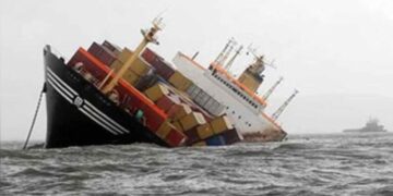 চট্টগ্রামগামী পণ্যবোঝাই জাহাজ ডুবল থাইল্যান্ড উপকূলে