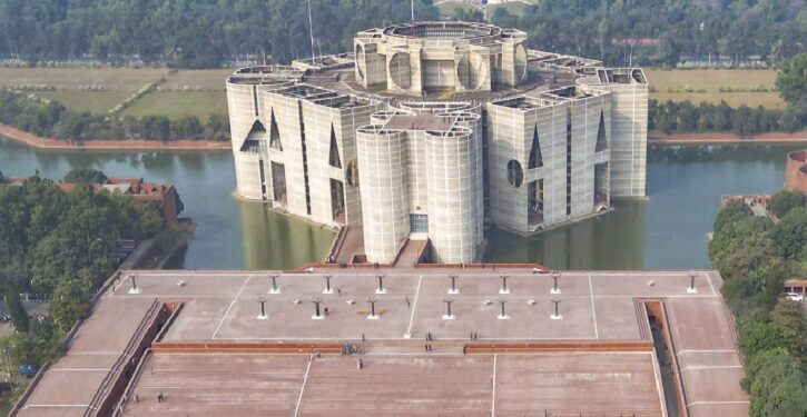 জাতীয় সংসদের দক্ষিণ প্লাজায় আজ নতুন সরকারের শপথ