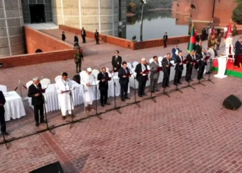 মন্ত্রীদের কে কোন দপ্তর পেয়েছেন