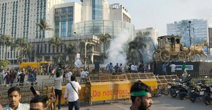 পুলিশের সঙ্গে ইনকিলাব মঞ্চের সংঘর্ষ