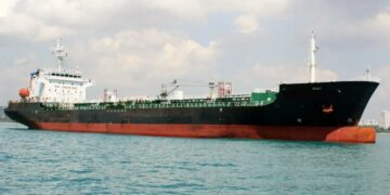 ভারত তেলবাহী ৩ ট্যাংকার জব্দ করলো ইরানের