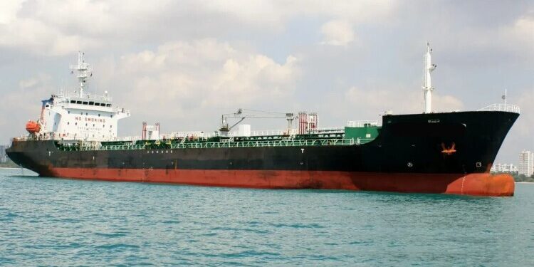 ভারত তেলবাহী ৩ ট্যাংকার জব্দ করলো ইরানের