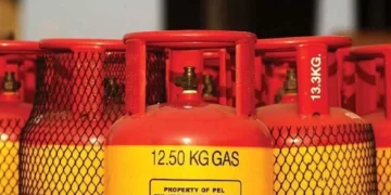 ১২ কেজি এলপিজির দাম কমল ১৫ টাকা