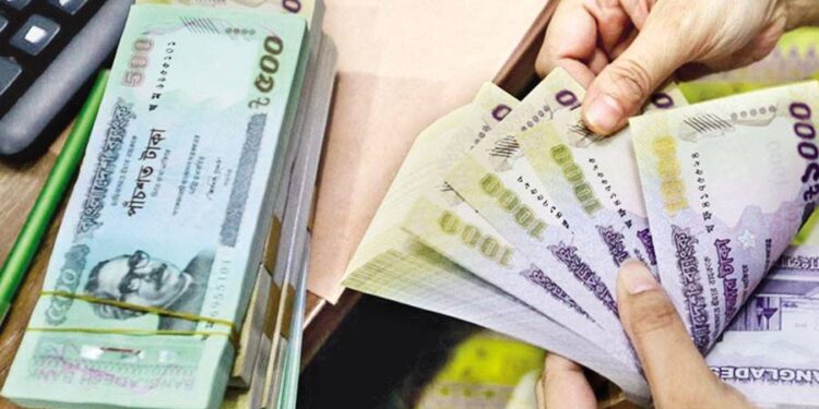 নগদ অর্থের চাপ বাড়ছে ভোটের মাঠে