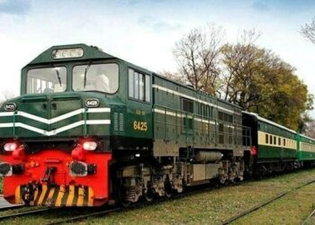 পাকিস্তান থেকে ওয়াগন ও ট্রেনের বগি কিনতে চায় বাংলাদেশ