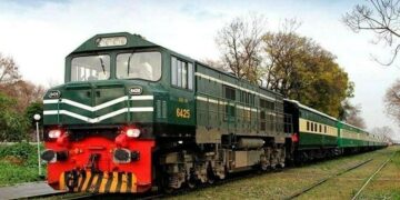 পাকিস্তান থেকে ওয়াগন ও ট্রেনের বগি কিনতে চায় বাংলাদেশ