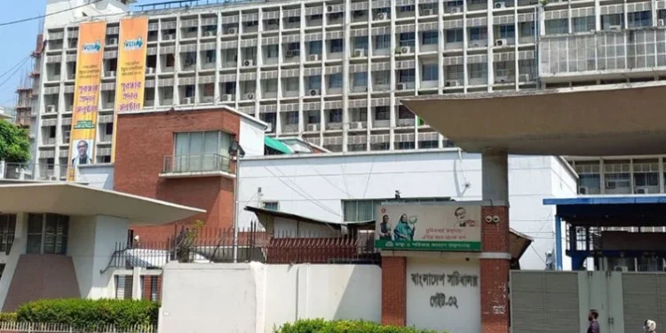 মন্ত্রণালয়ের দ্বন্দ্বে সমন্বয়হীন সেবাখাত