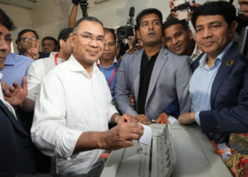 ঢাকা-১৭,১৮ কেন্দ্রের ফলাফলে তারেক রহমান এগিয়ে