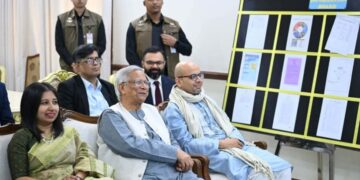 একাধিক ভোট কেন্দ্র পরিদর্শন প্রধান উপদেষ্টার